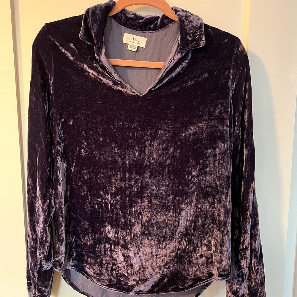 Velvet by Graham & Spence purple top. Size S. Worn twice. Excellent condition.